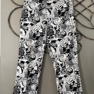 Preston & York Black and White Paisley Print Top